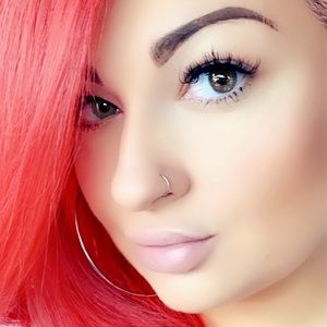 Meet your Posher, Talia